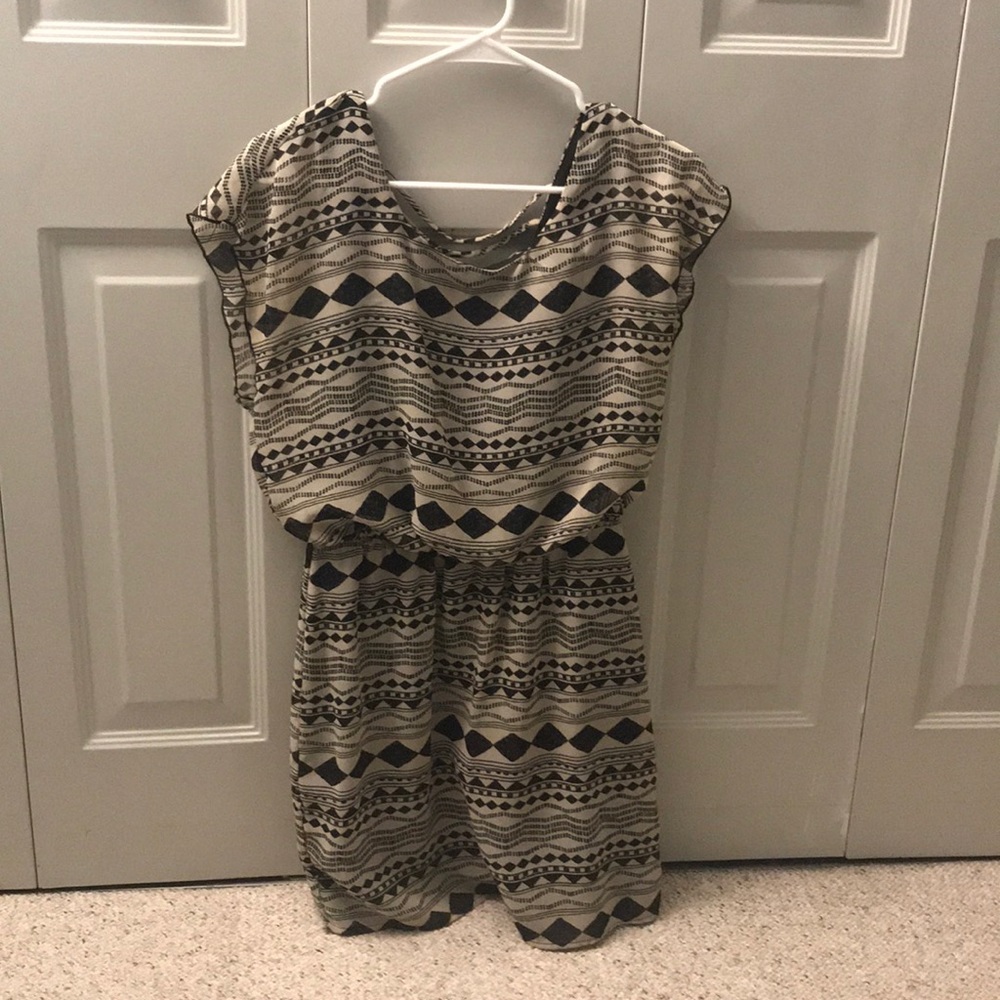 Black and white patterned dress